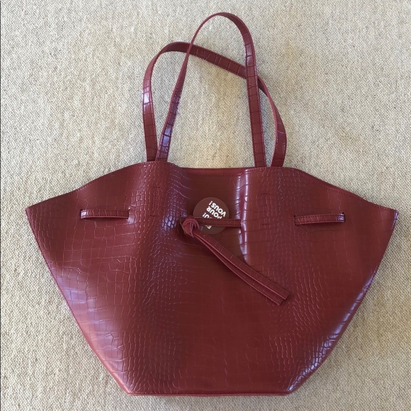 Faux croc tote - Picture 2 of 6